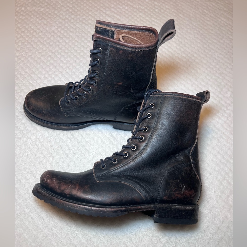 Frye distress Veronica Flex  combat